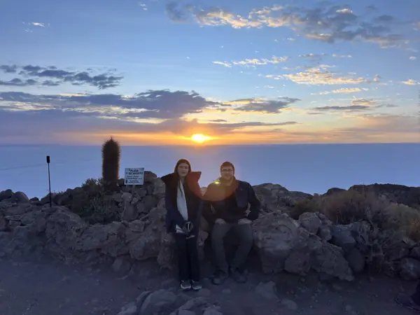 Helena e William diante do pôr do sol