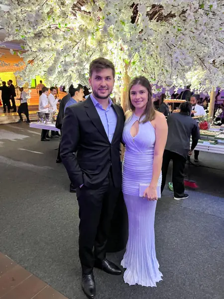 Juntos em uma celebração ao ar livre
