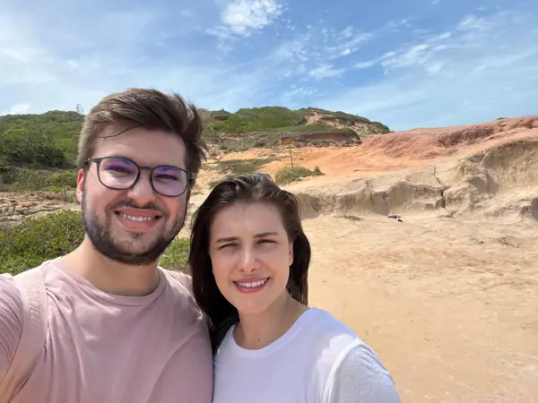 Helena e William durante um passeio pelas dunas